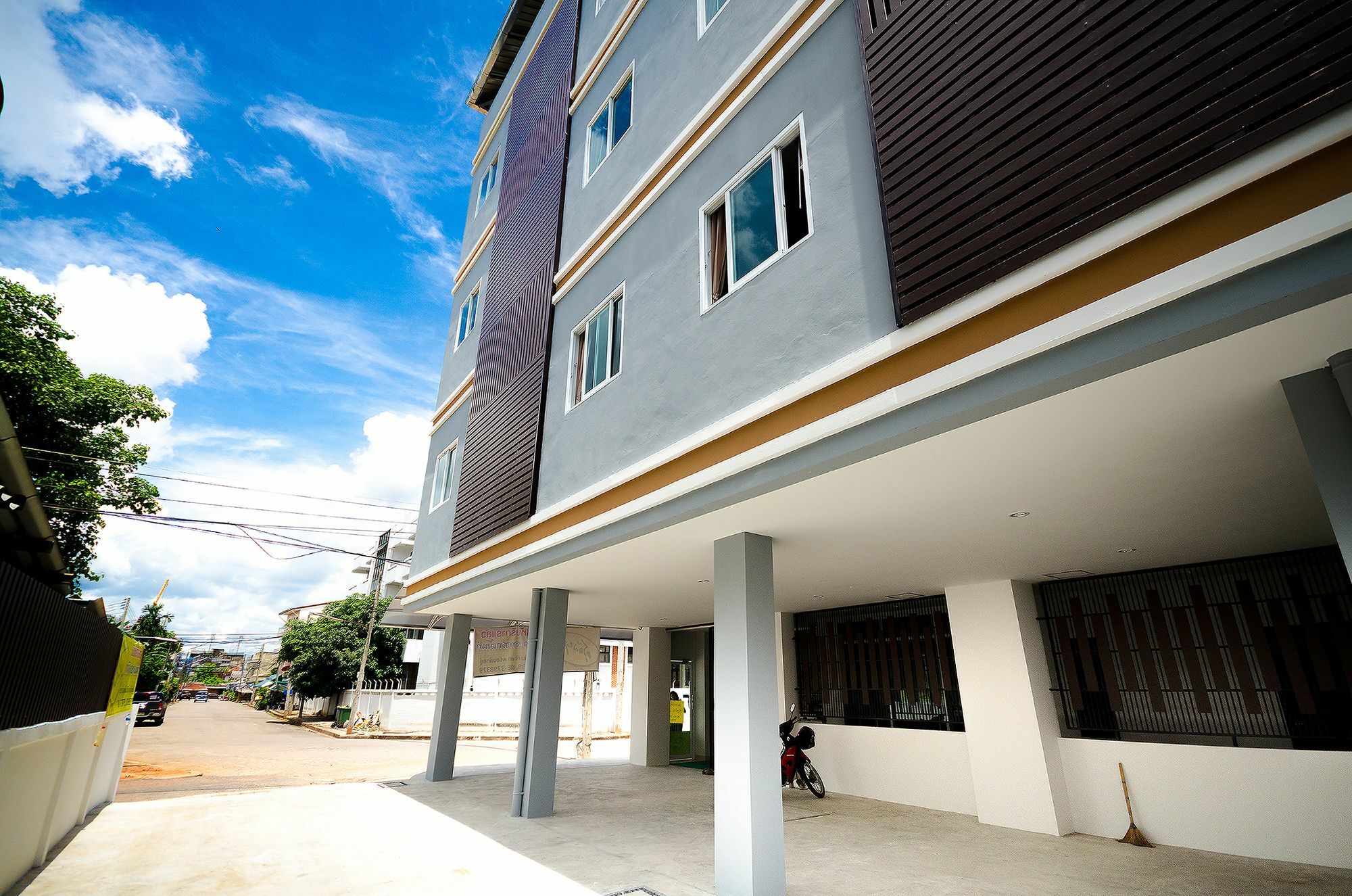 Sukalya Apartment Surat Thani Exterior photo